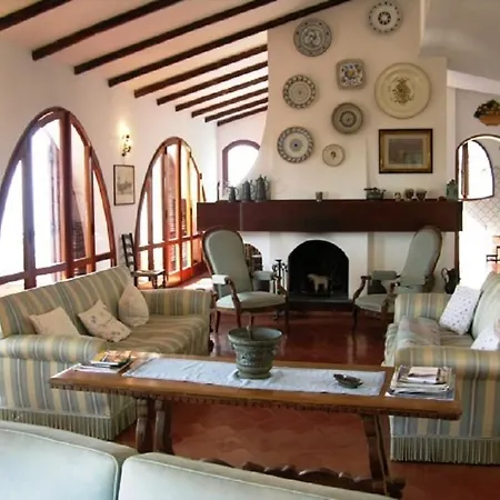 Santa Caterina Sleeps 13 Pool Wifi