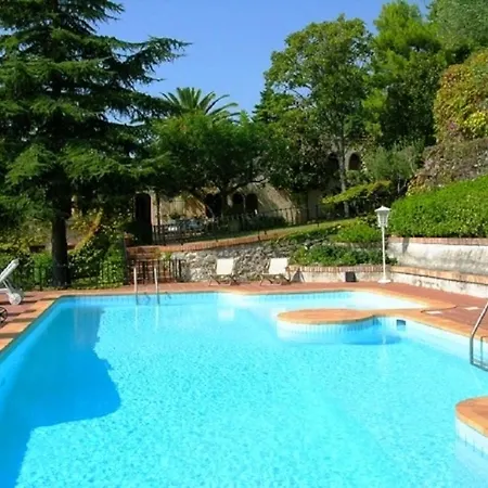 Santa Caterina Sleeps 13 Pool Wifi Villa Massa (Basilicata)