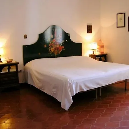 Santa Caterina Sleeps 13 Pool Wifi