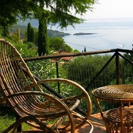 Villa Santa Caterina Sleeps 13 Pool Wifi Massa (Basilicata)