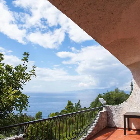 Villa Santa Caterina Sleeps 13 Pool Wifi Massa (Basilicata)